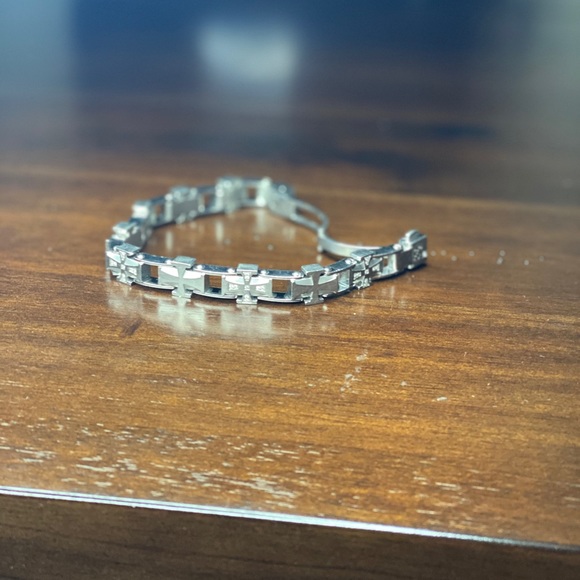 Simmons Jewelry Co Men’s Diamond Cross Bracelet - Picture 5 of 8
